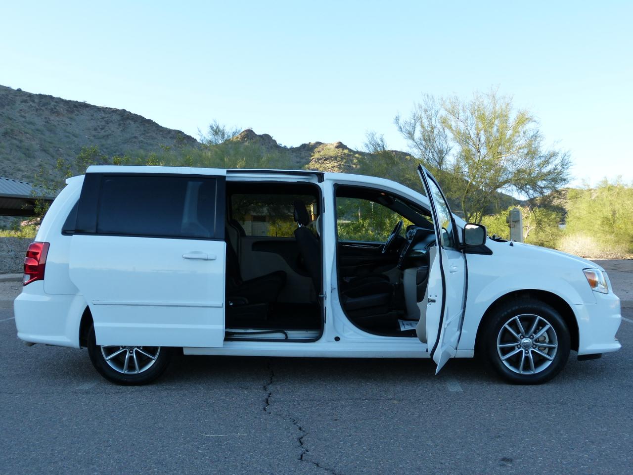 Dodge Grand Caravan SE 2016