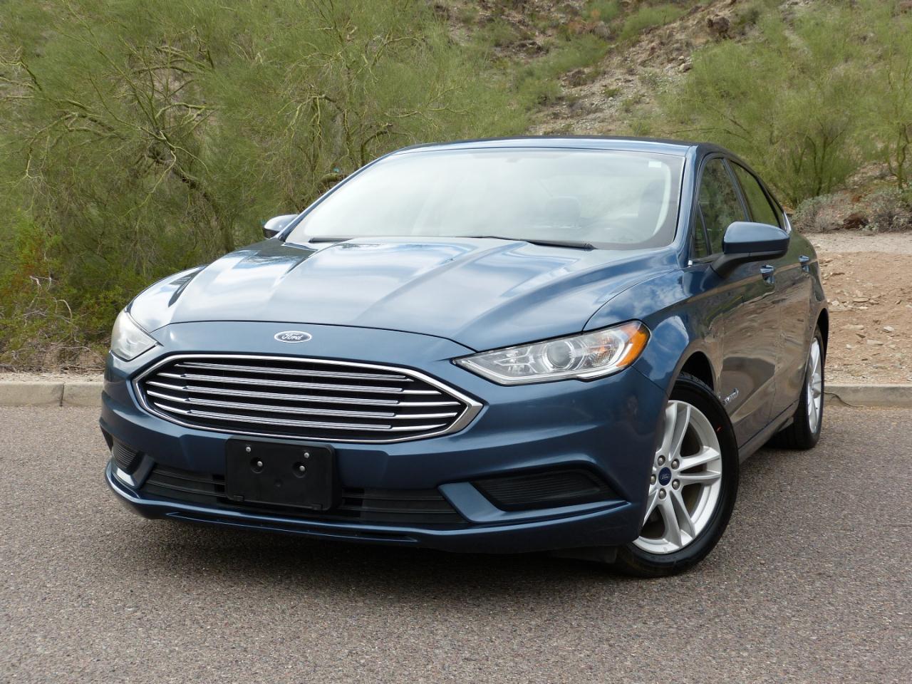 Ford Fusion Hybrid S 2018