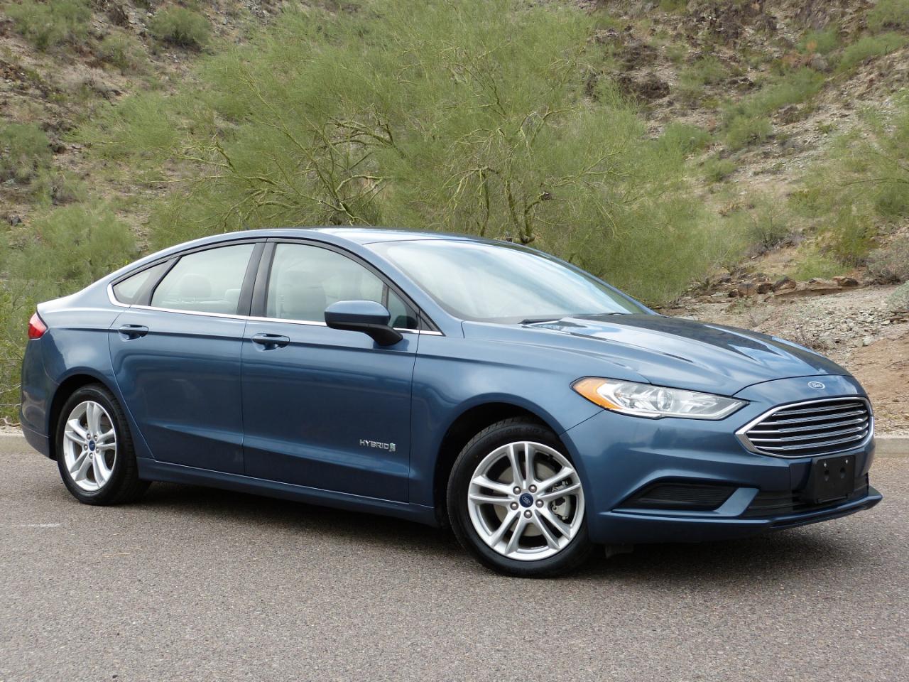 Ford Fusion Hybrid S 2018