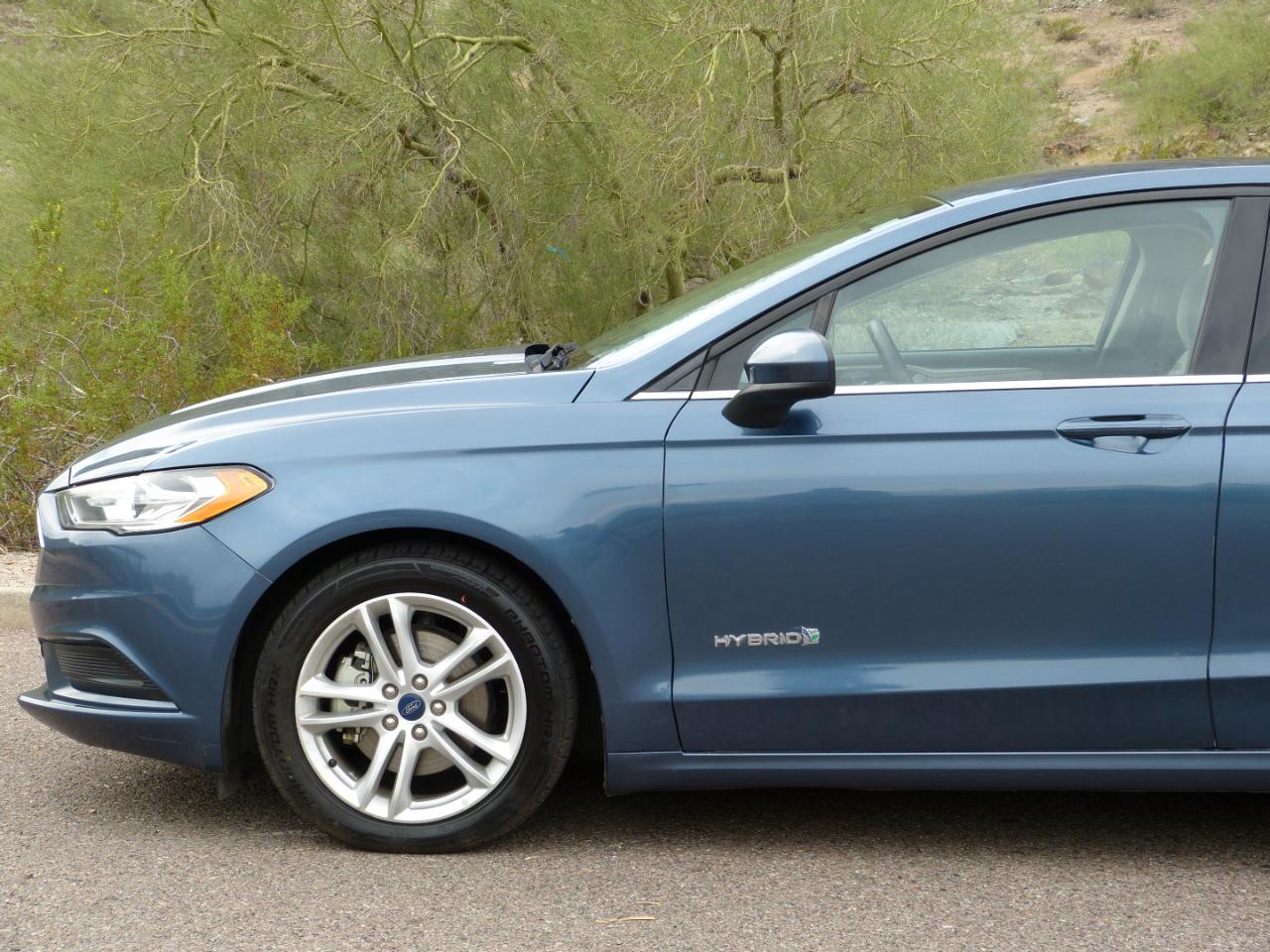 Ford Fusion Hybrid S 2018