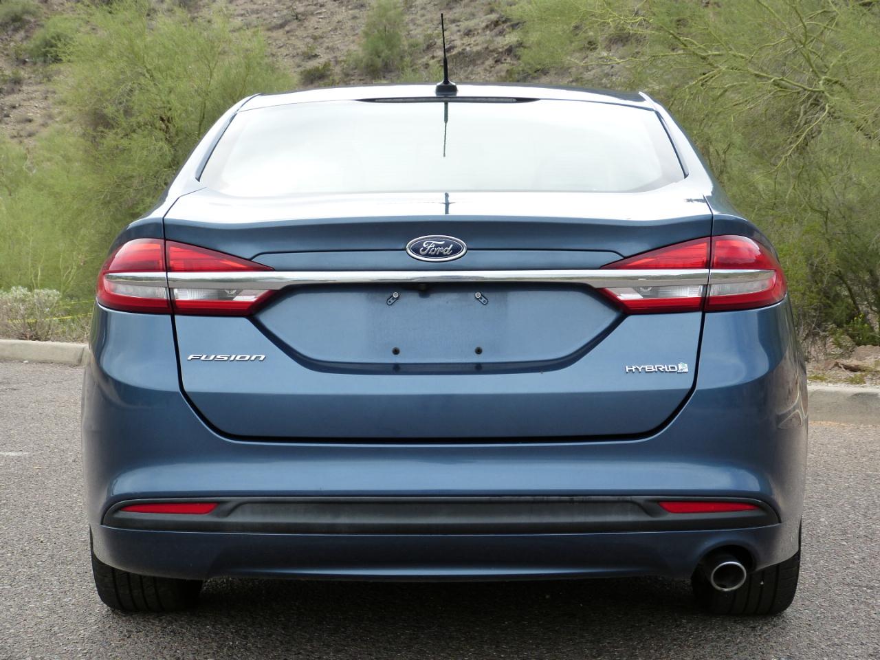 Ford Fusion Hybrid S 2018