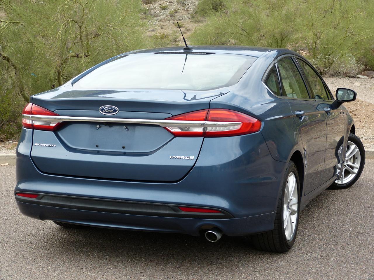 Ford Fusion Hybrid S 2018