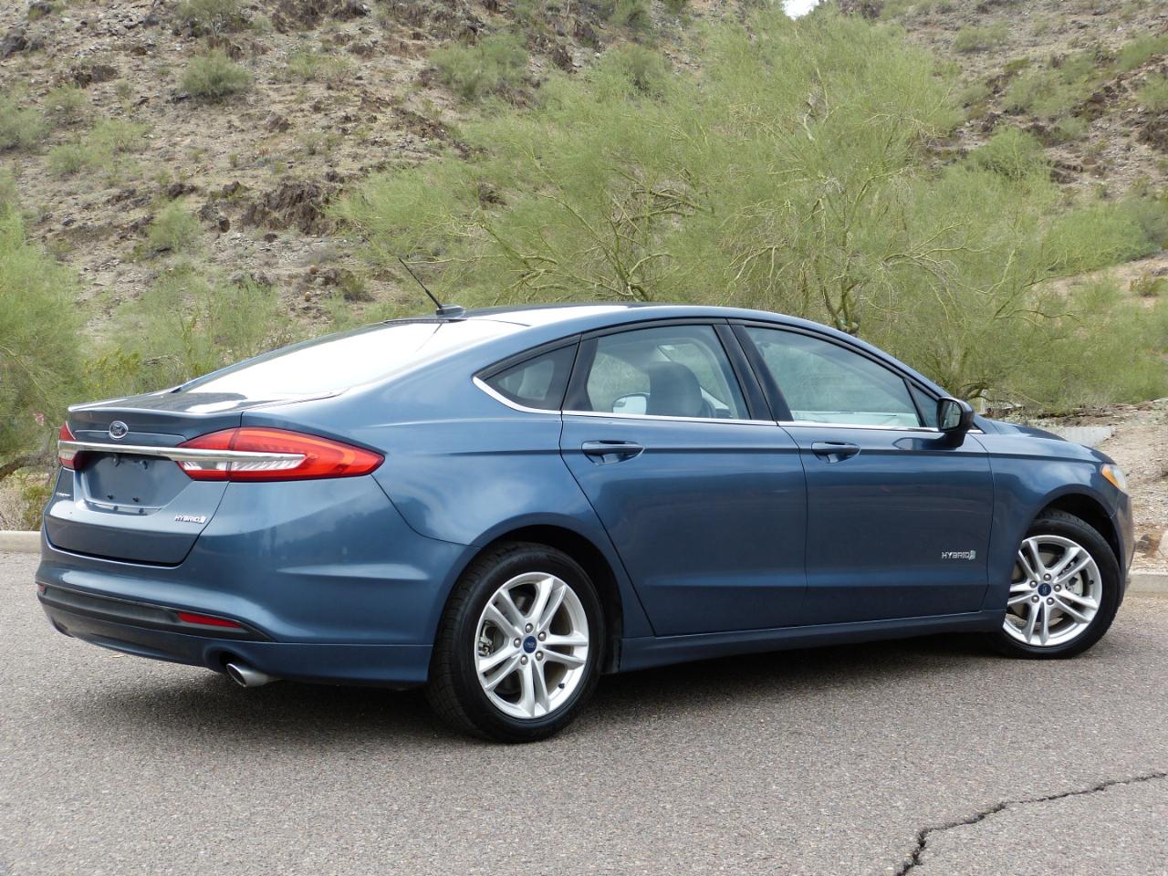 Ford Fusion Hybrid S 2018