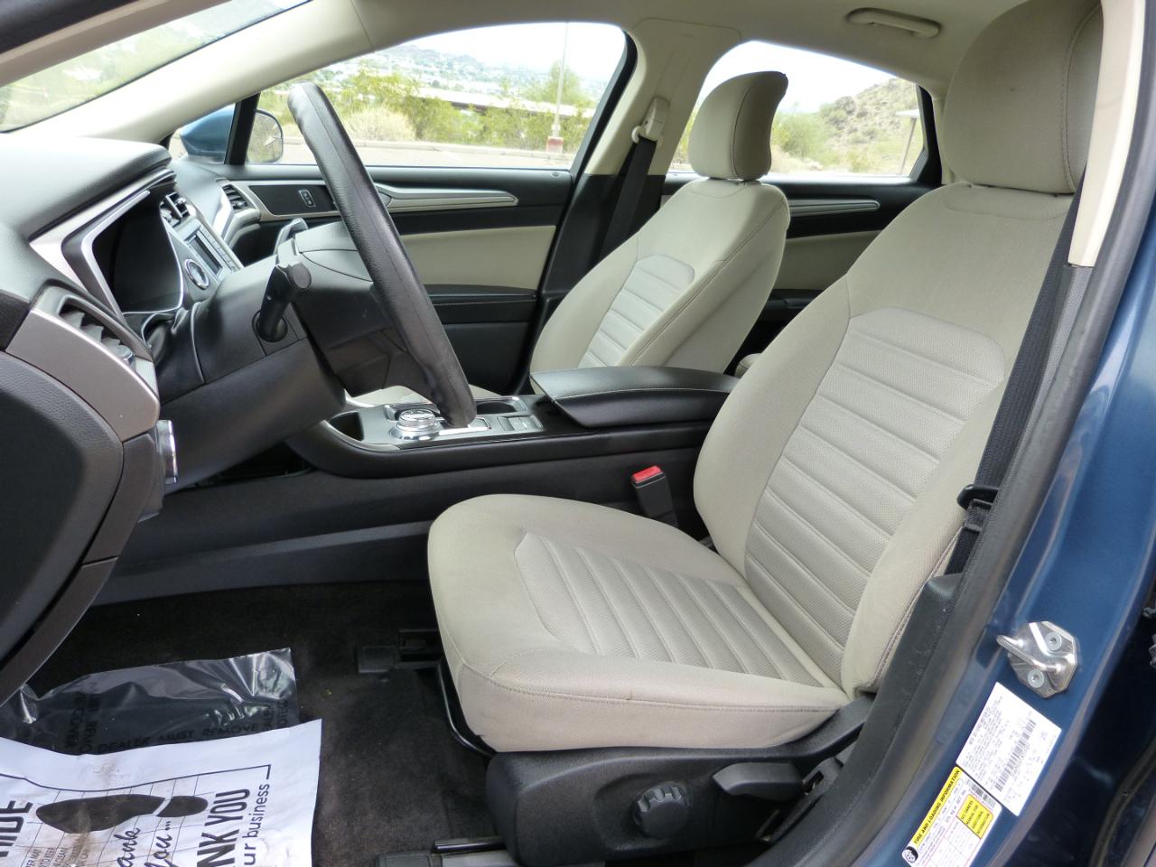 Ford Fusion Hybrid S 2018