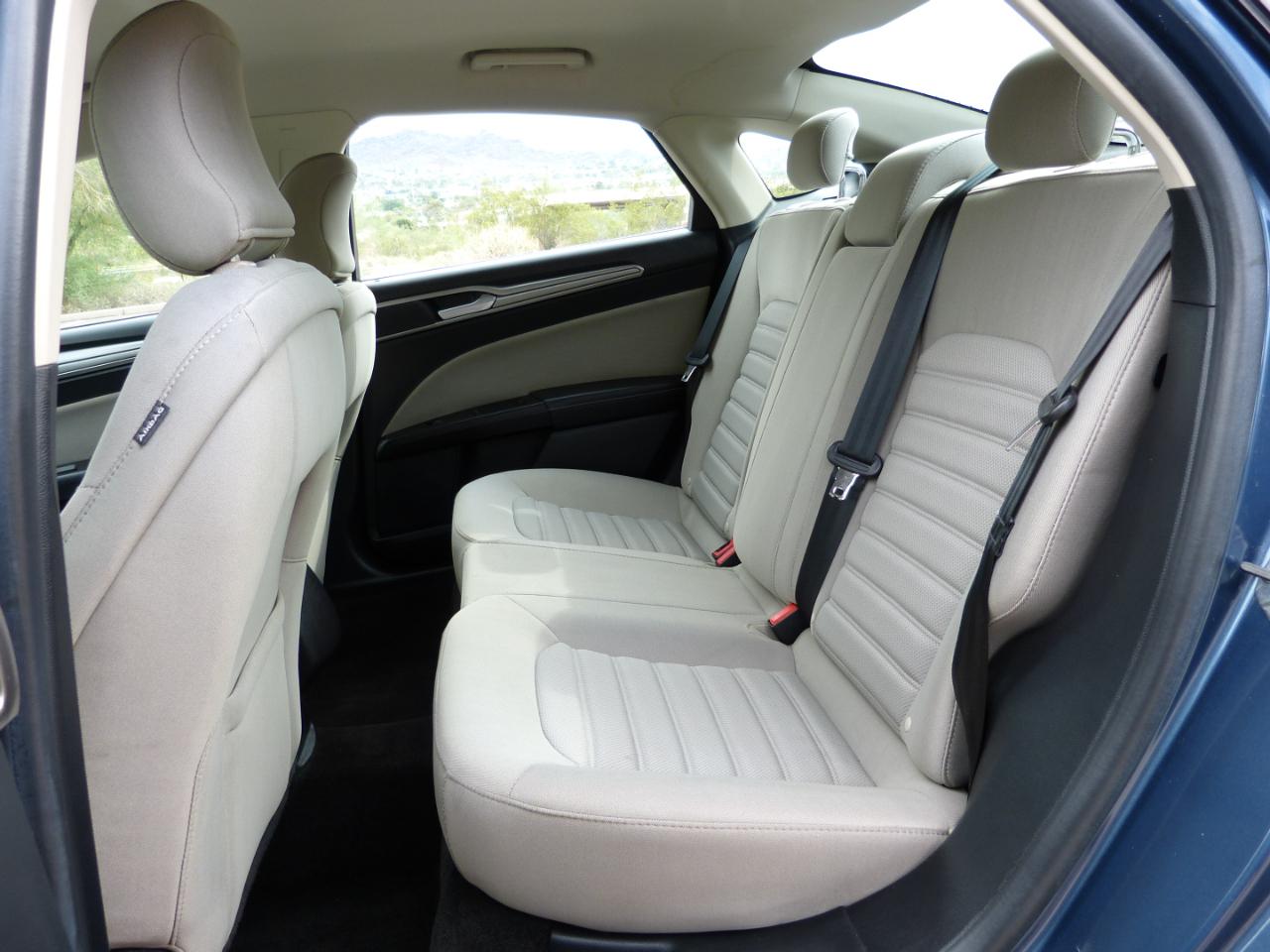 Ford Fusion Hybrid S 2018