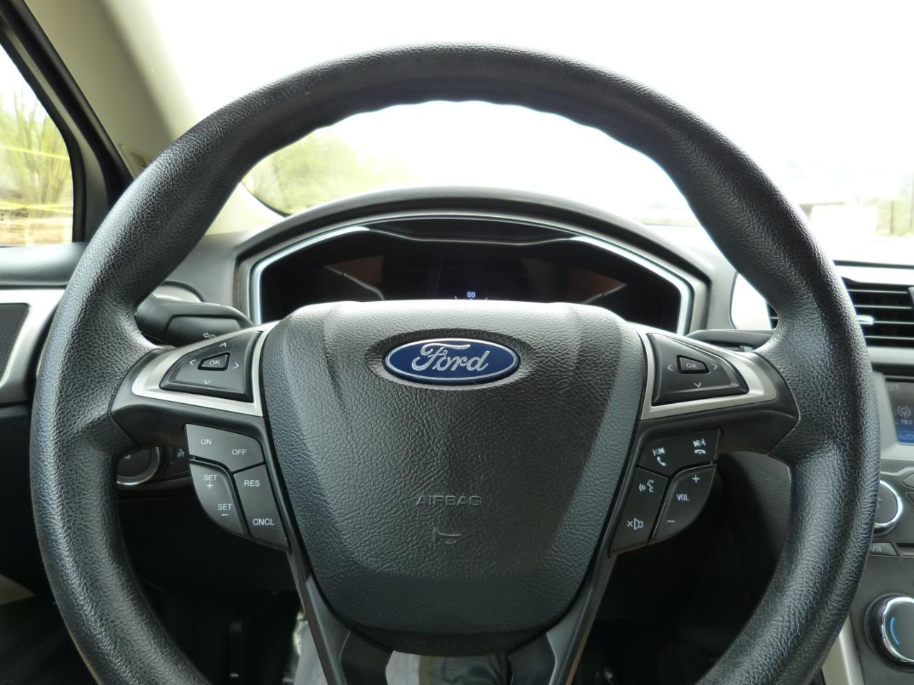 Ford Fusion Hybrid S 2018
