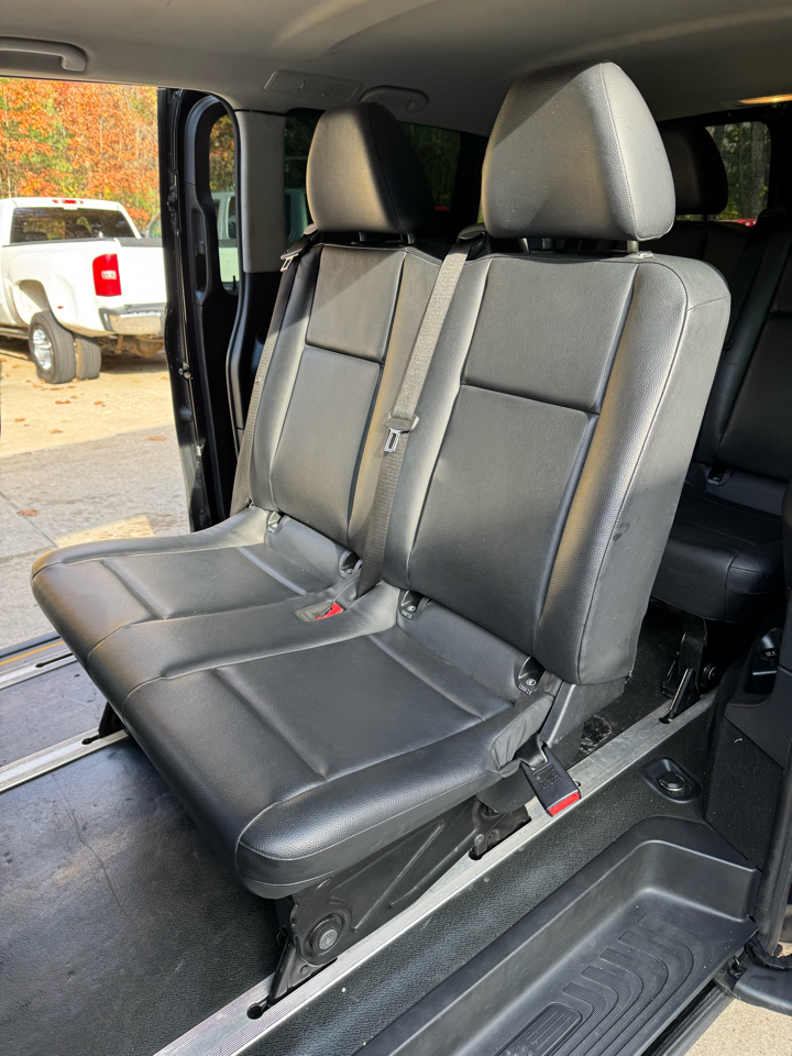 Mercedes-Benz Metris Passenger Van 2018 Mercedes-Benz Metris Passenger Van 2018