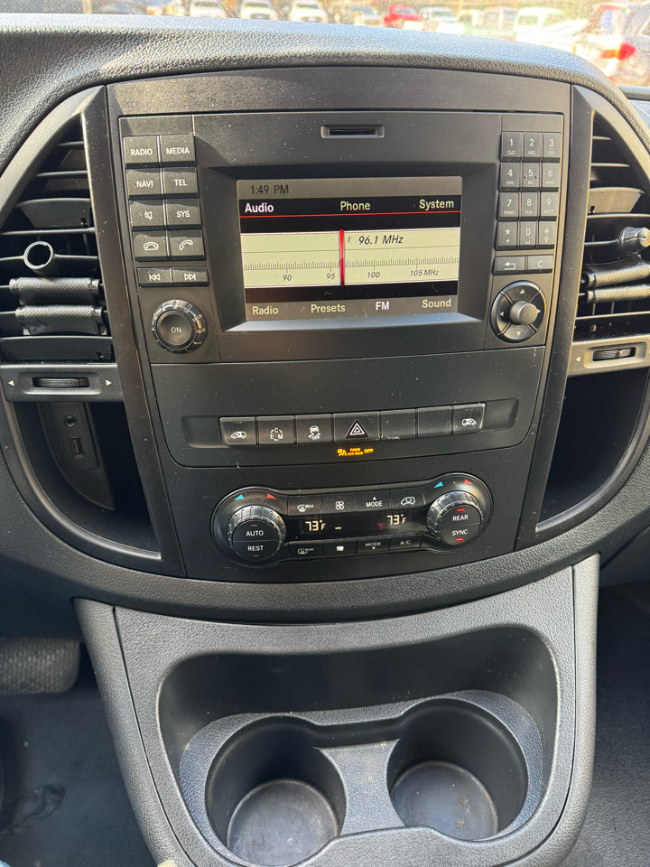 Mercedes-Benz Metris Passenger Van 2018 Mercedes-Benz Metris Passenger Van 2018