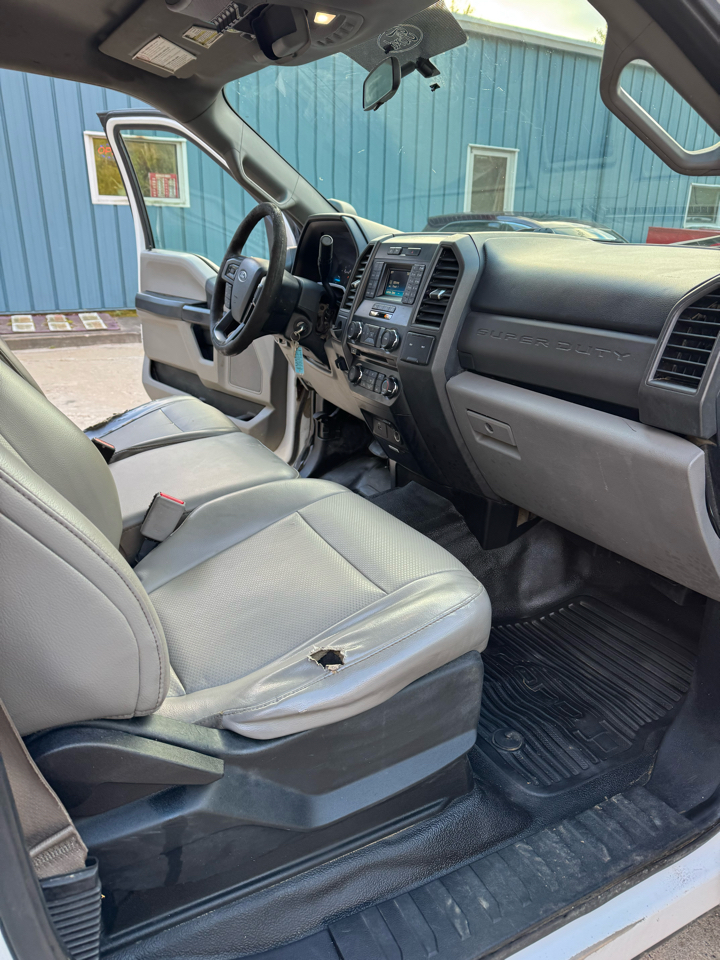 Ford F-450 SD Crew Cab DRW 2WD 2017