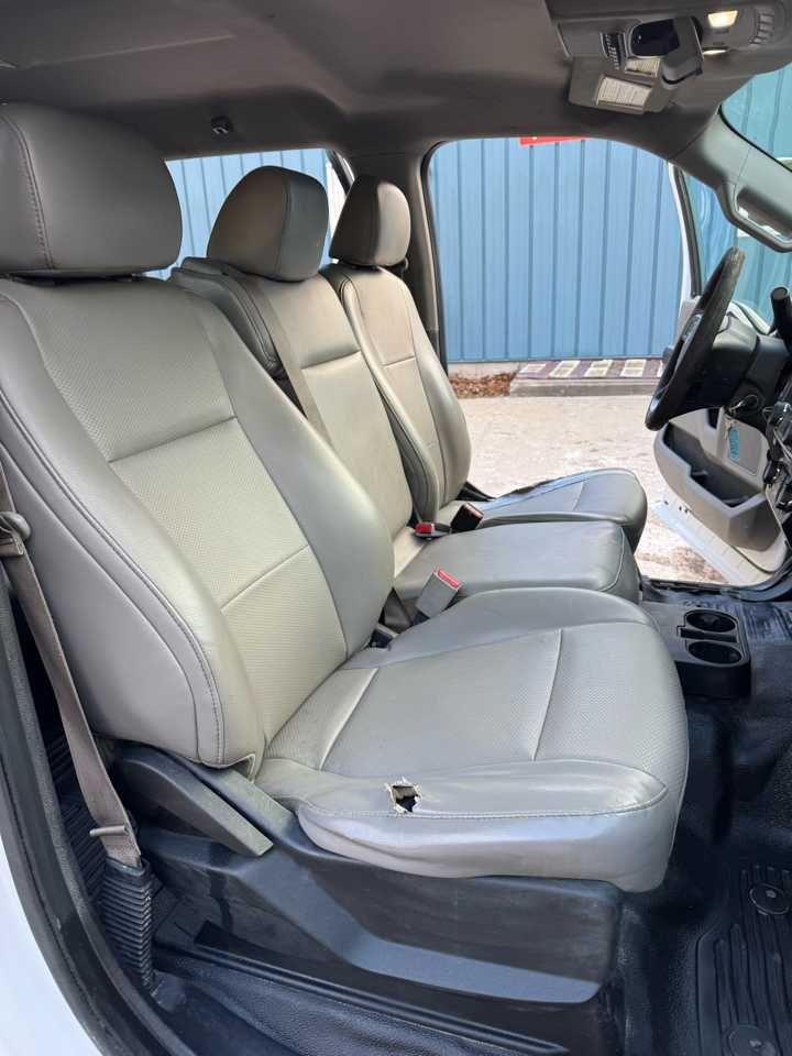 Ford F-450 SD Crew Cab DRW 2WD 2017