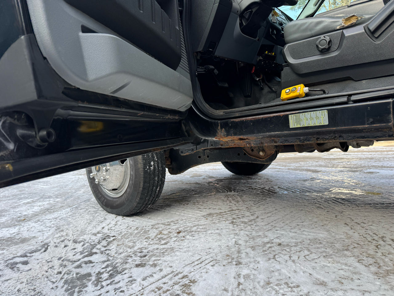 Ford F-350 SD XL SuperCab Long Bed DRW 4WD 2015