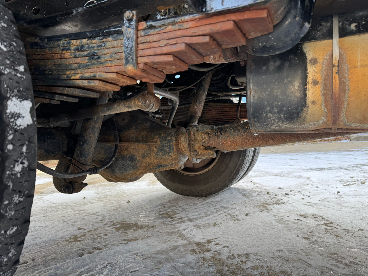 Ford F-350 SD XL SuperCab Long Bed DRW 4WD 2015