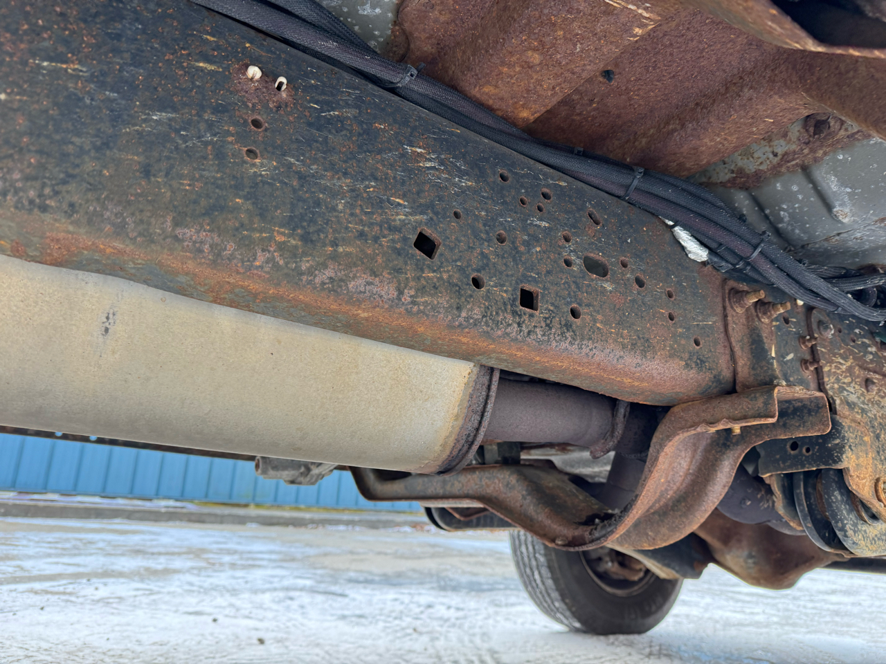 Ford F-350 SD XL SuperCab Long Bed DRW 4WD 2015