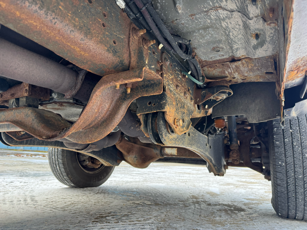 Ford F-350 SD XL SuperCab Long Bed DRW 4WD 2015