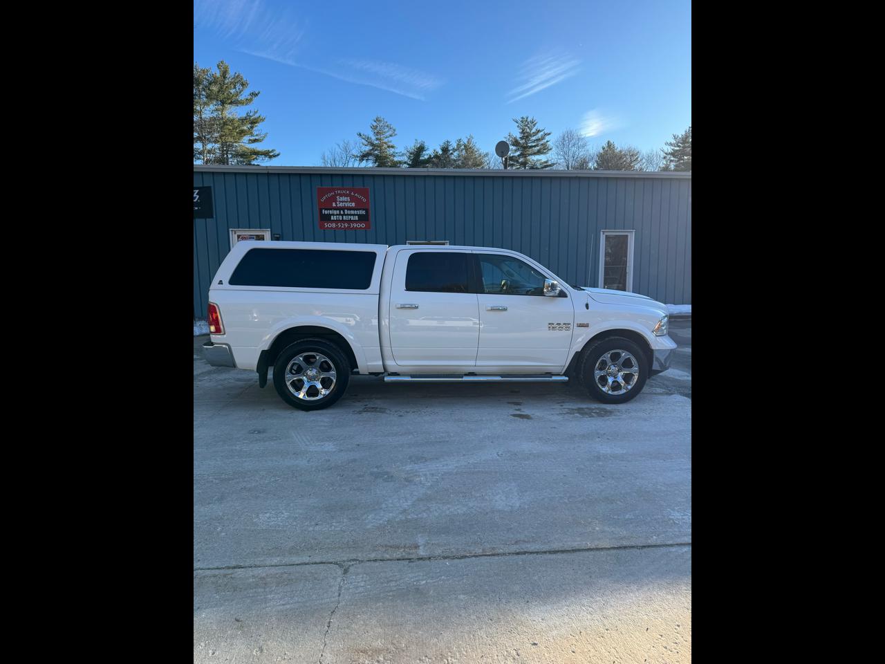 2015 RAM 1500 Laramie Crew Cab 4WD