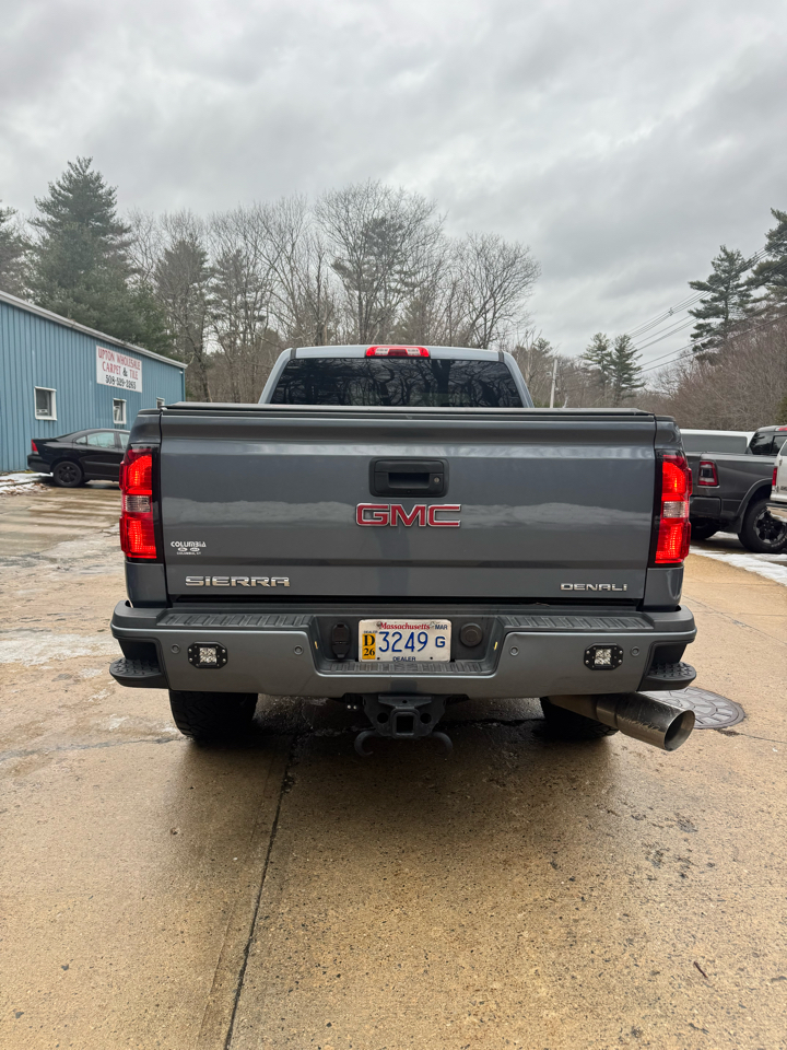 GMC Sierra 2500HD Denali Crew Cab 4WD 2016