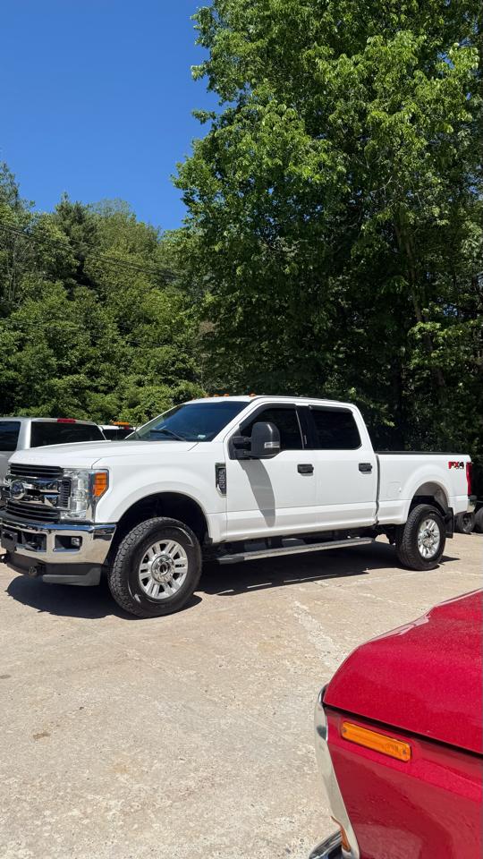 Ford F-350 SD XLT Crew Cab 4WD 2017