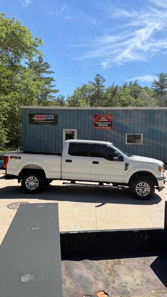 Ford F-350 SD XLT Crew Cab 4WD 2017