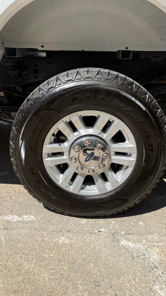Ford F-350 SD XLT Crew Cab 4WD 2017