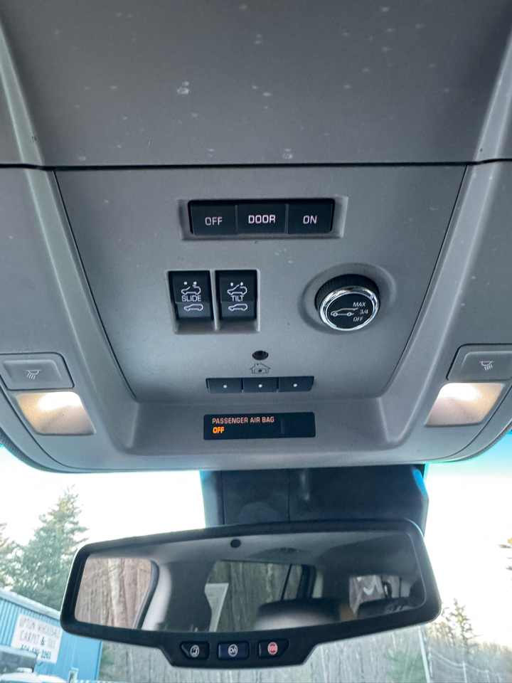 Chevrolet Suburban LT 4WD 2017