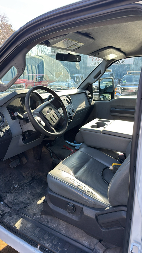 Ford F-450 SD Regular Cab DRW 4WD 2011