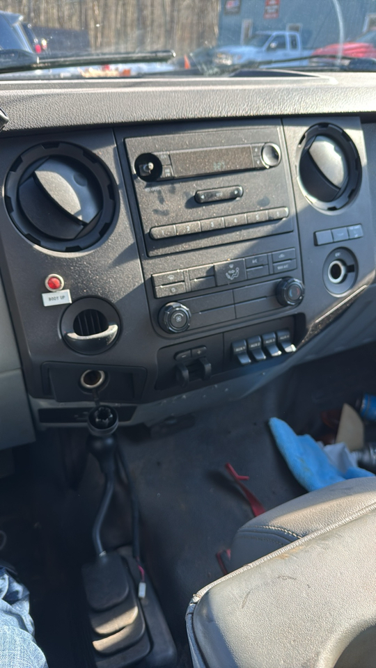 Ford F-450 SD Regular Cab DRW 4WD 2011