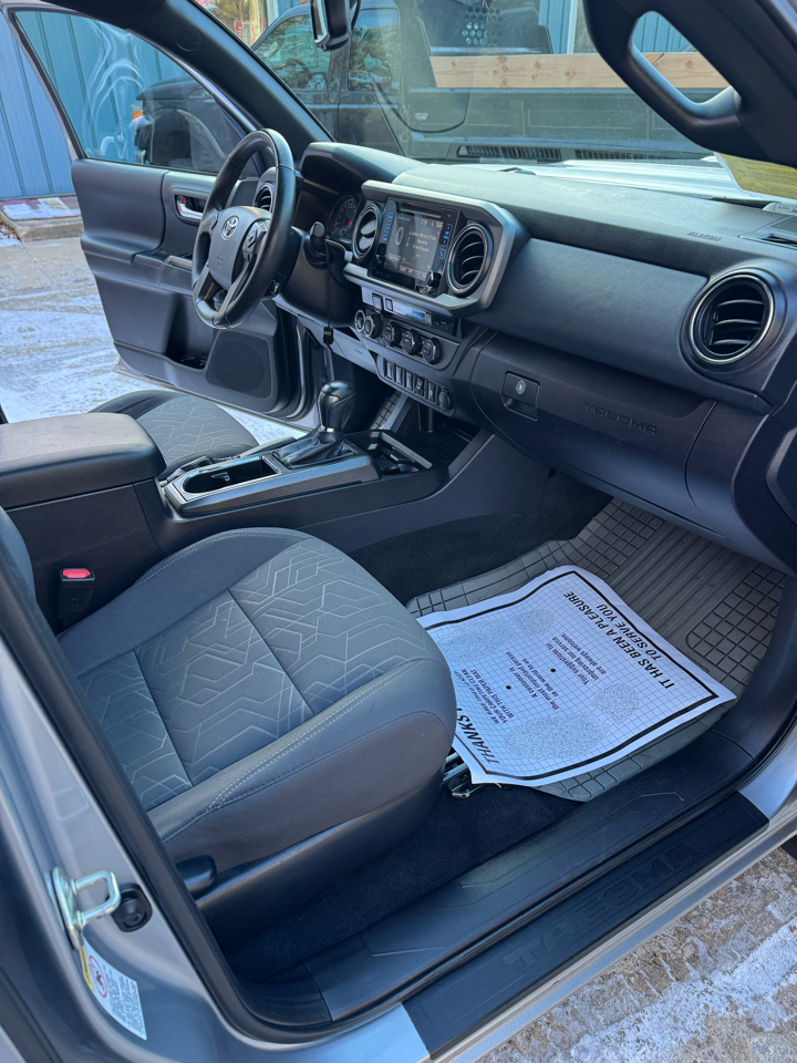 Toyota Tacoma SR5 Double Cab Super Long Bed V6 6AT 4WD 2017