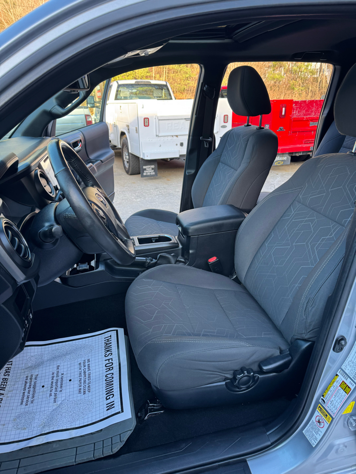 Toyota Tacoma SR5 Double Cab Super Long Bed V6 6AT 4WD 2017