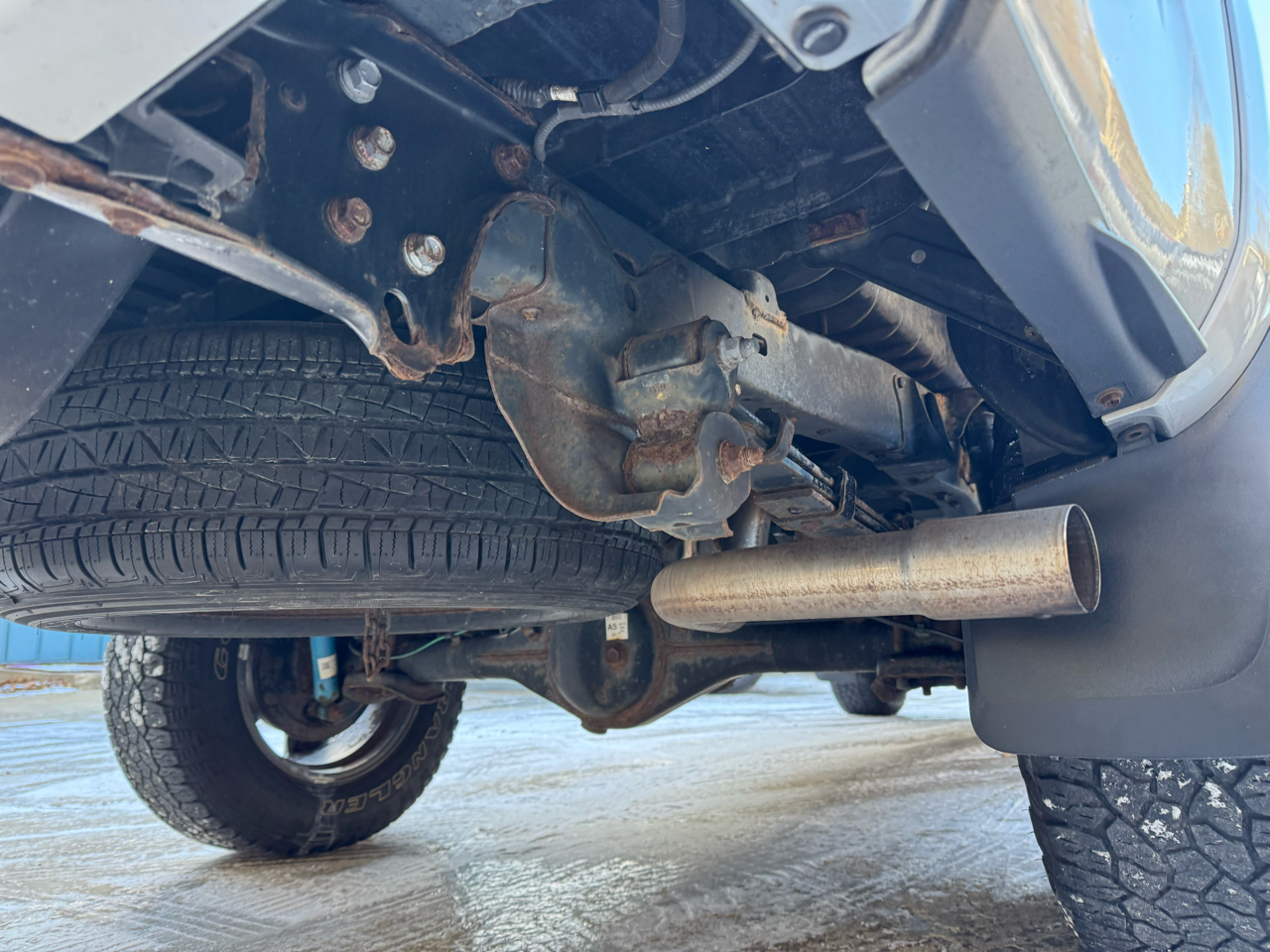 Toyota Tacoma SR5 Double Cab Super Long Bed V6 6AT 4WD 2017