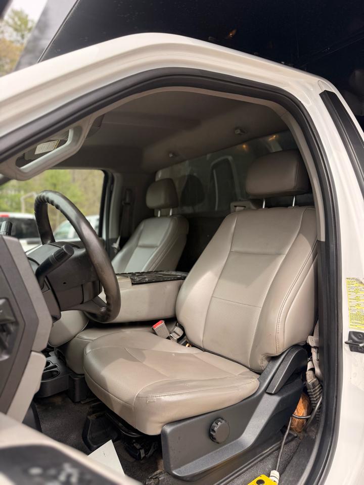Ford F-550 Regular Cab DRW 4WD 2018