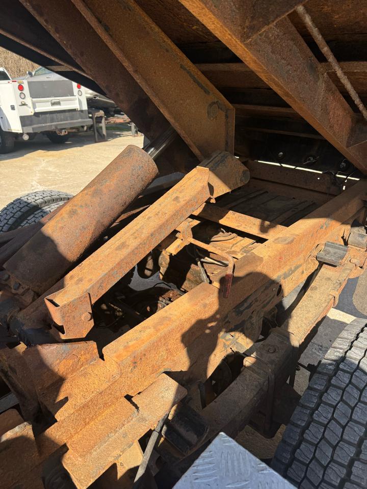 Ford F-450 SD Regular Cab 4WD DRW 2005