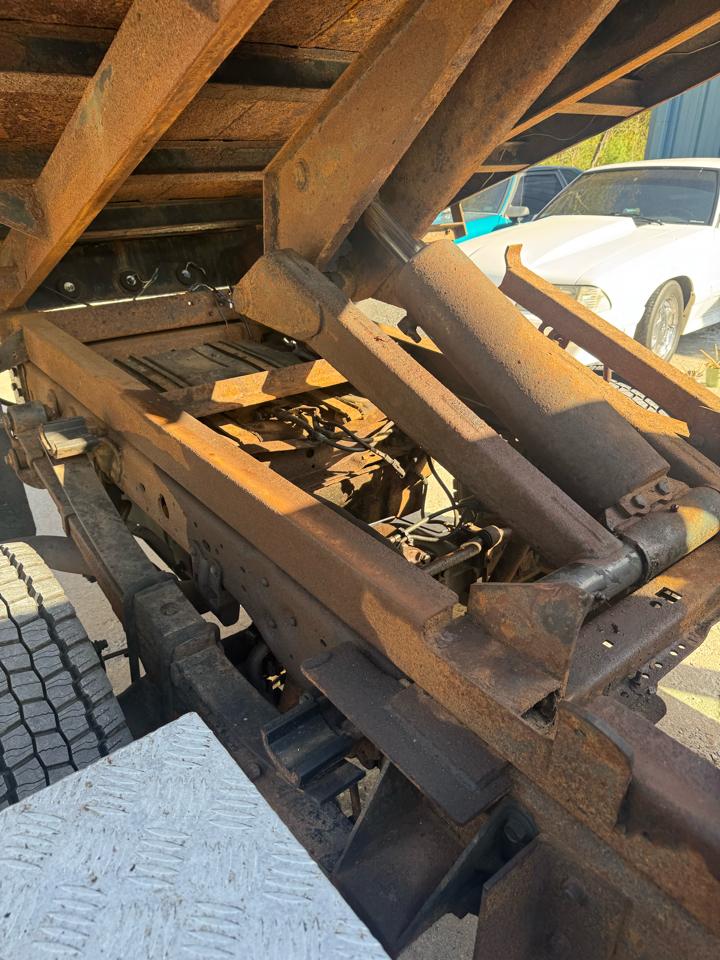Ford F-450 SD Regular Cab 4WD DRW 2005