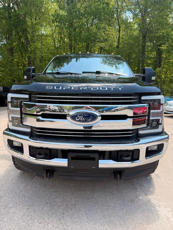 Ford F-350 SD Lariat Crew Cab Short Bed 4WD 2018