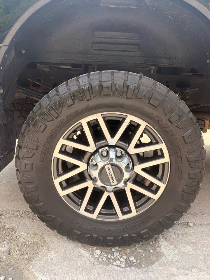 Ford F-350 SD Lariat Crew Cab Short Bed 4WD 2018