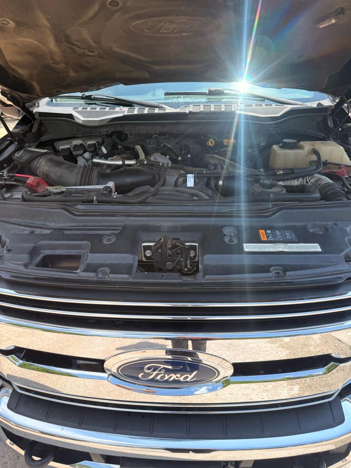 Ford F-350 SD Lariat Crew Cab Short Bed 4WD 2018