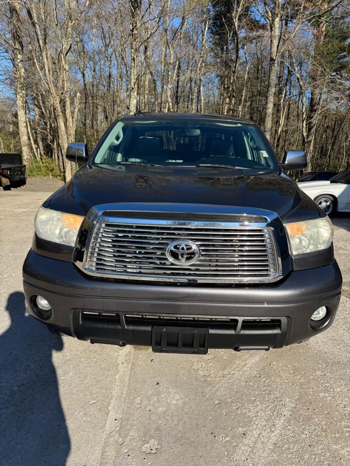 Toyota Tundra Limited 5.7L CrewMax 4WD 2012