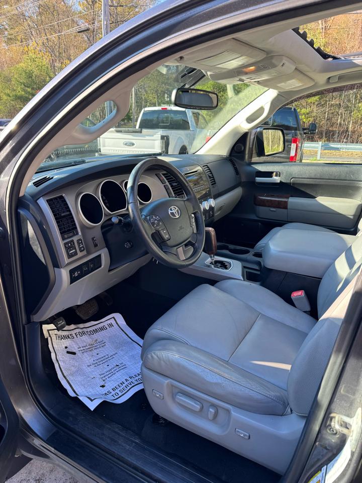 Toyota Tundra Limited 5.7L CrewMax 4WD 2012
