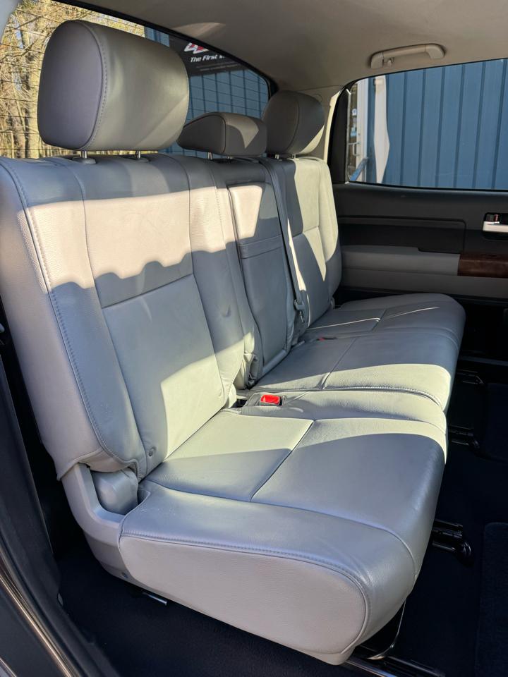 Toyota Tundra Limited 5.7L CrewMax 4WD 2012