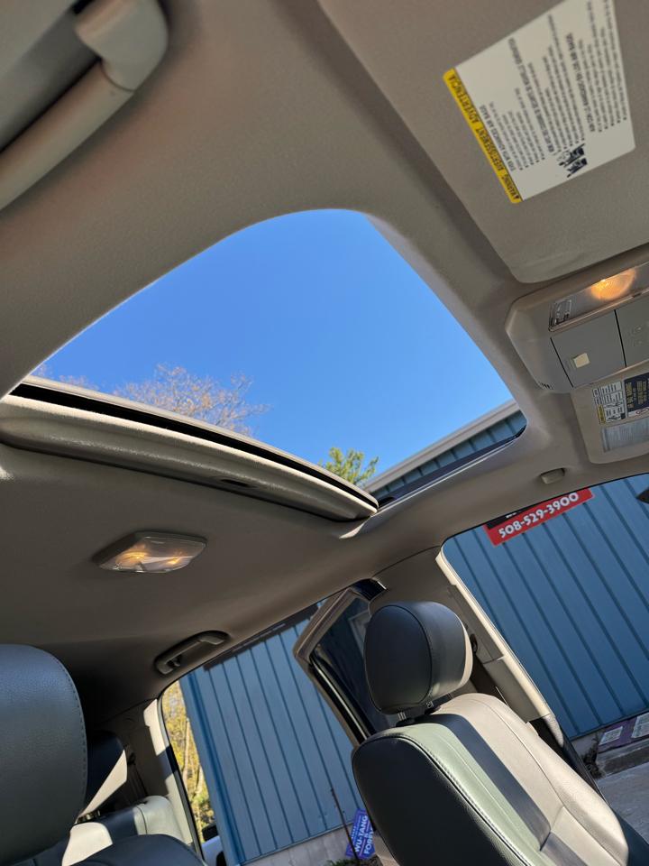 Toyota Tundra Limited 5.7L CrewMax 4WD 2012