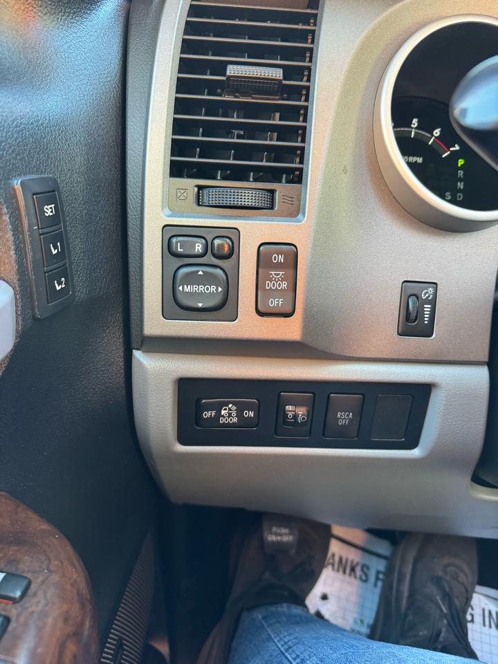 Toyota Tundra Limited 5.7L CrewMax 4WD 2012