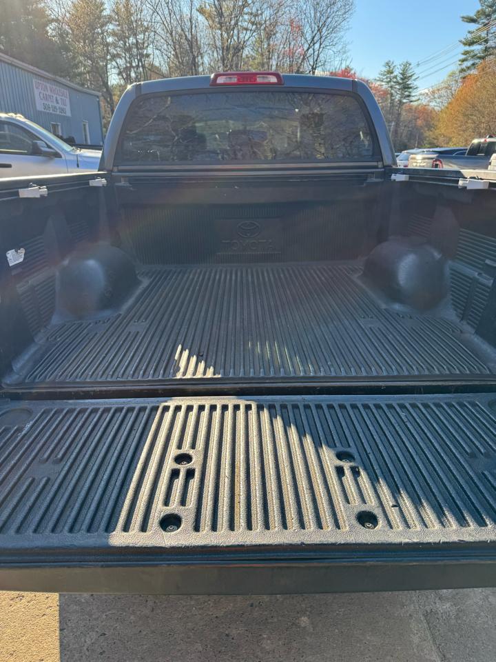Toyota Tundra Limited 5.7L CrewMax 4WD 2012