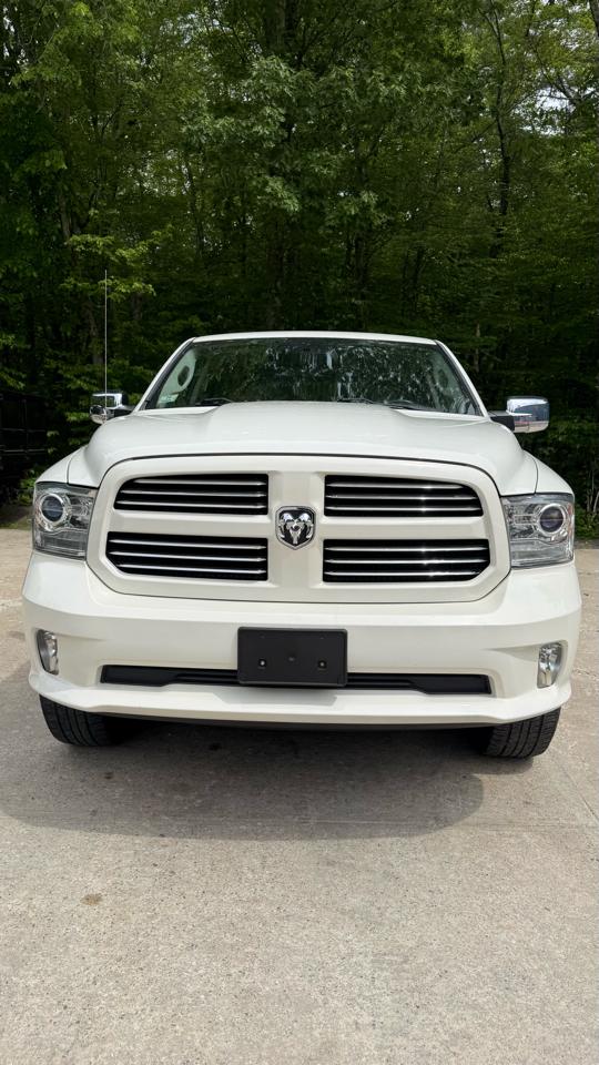 RAM 1500 Laramie Quad Cab 4WD 2016