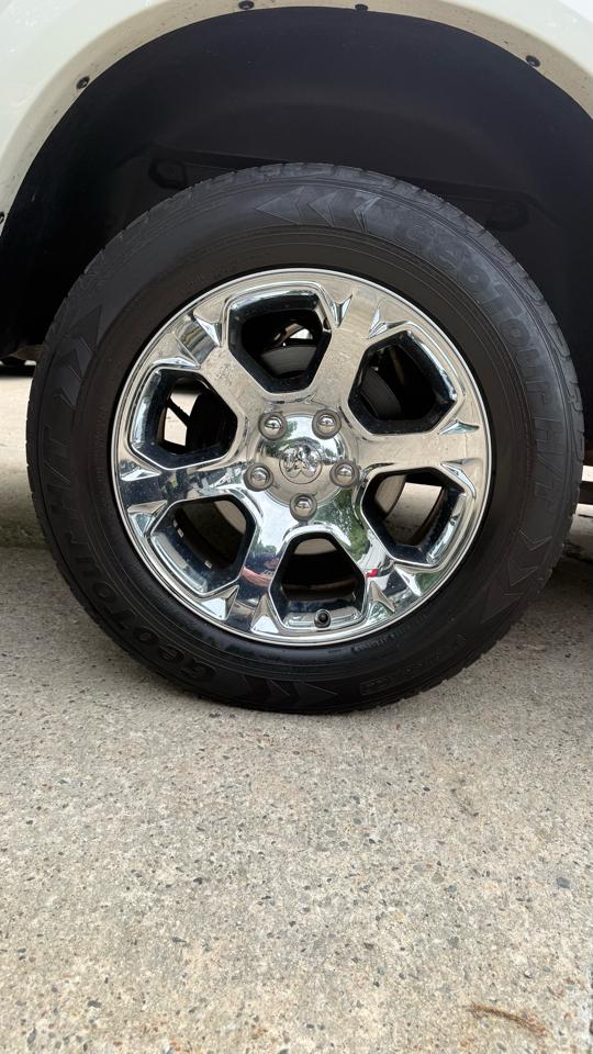 RAM 1500 Laramie Quad Cab 4WD 2016