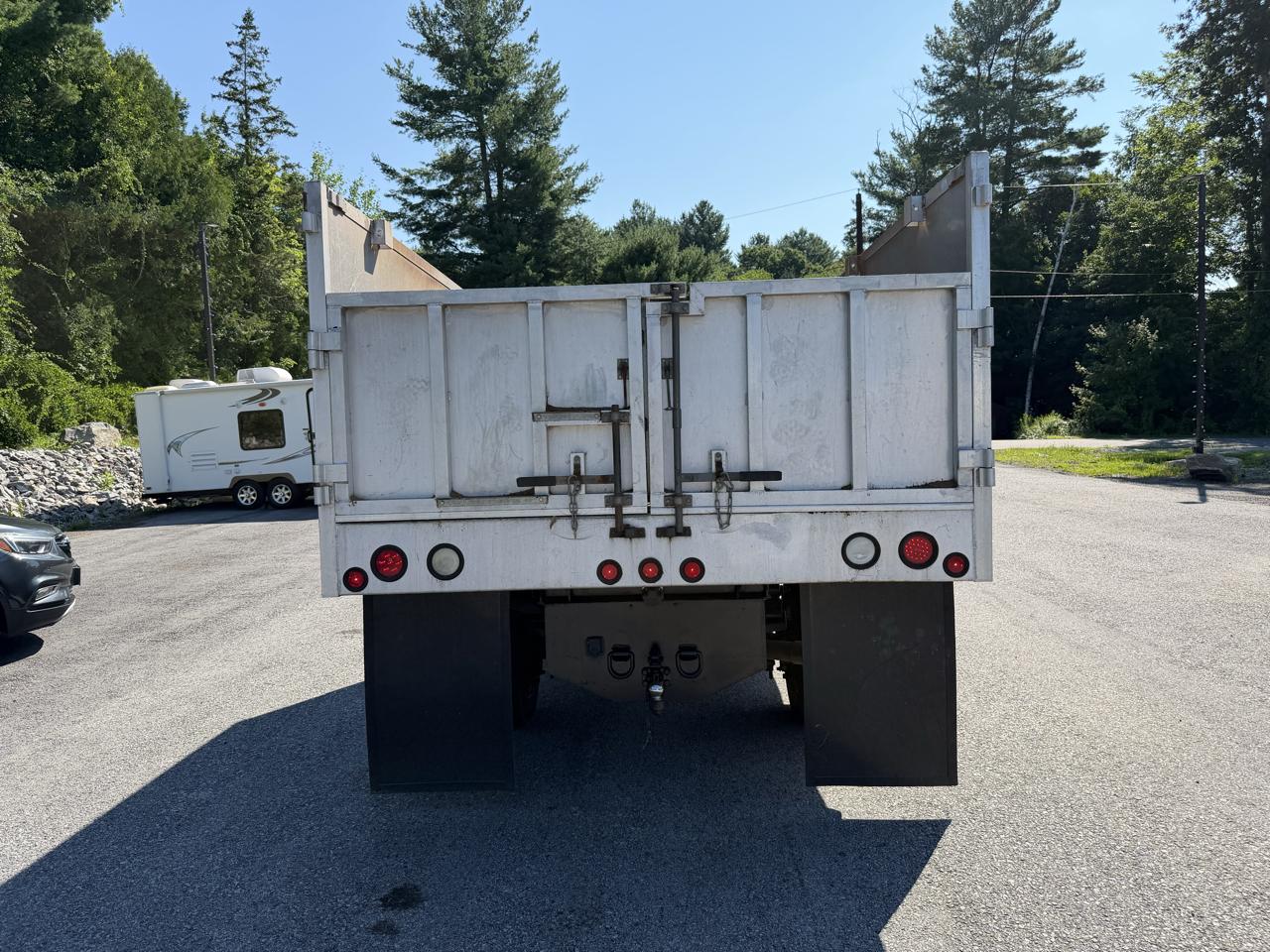 Ford F-550 Regular Cab DRW 2WD 2011