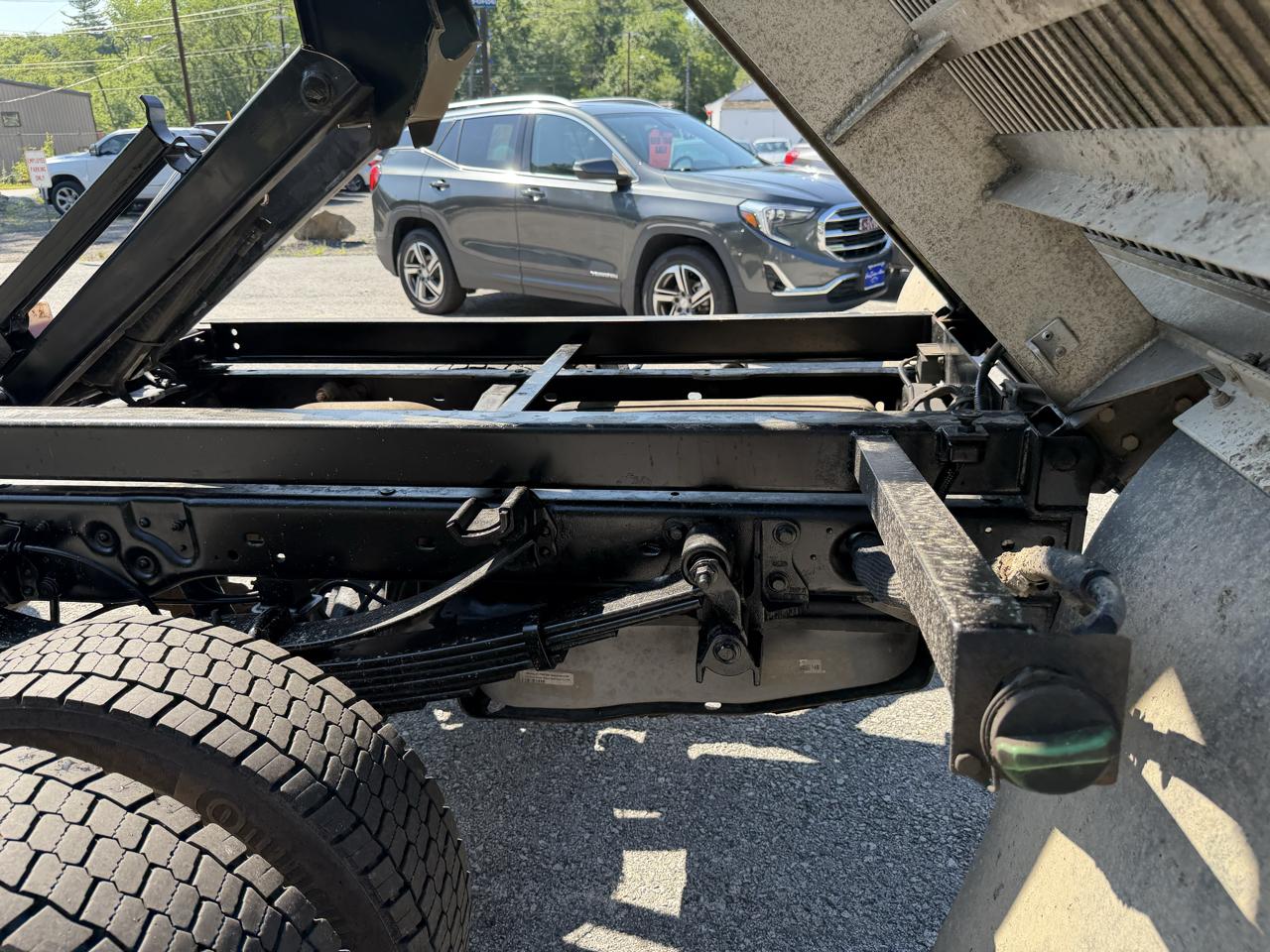 Ford F-550 Regular Cab DRW 2WD 2011