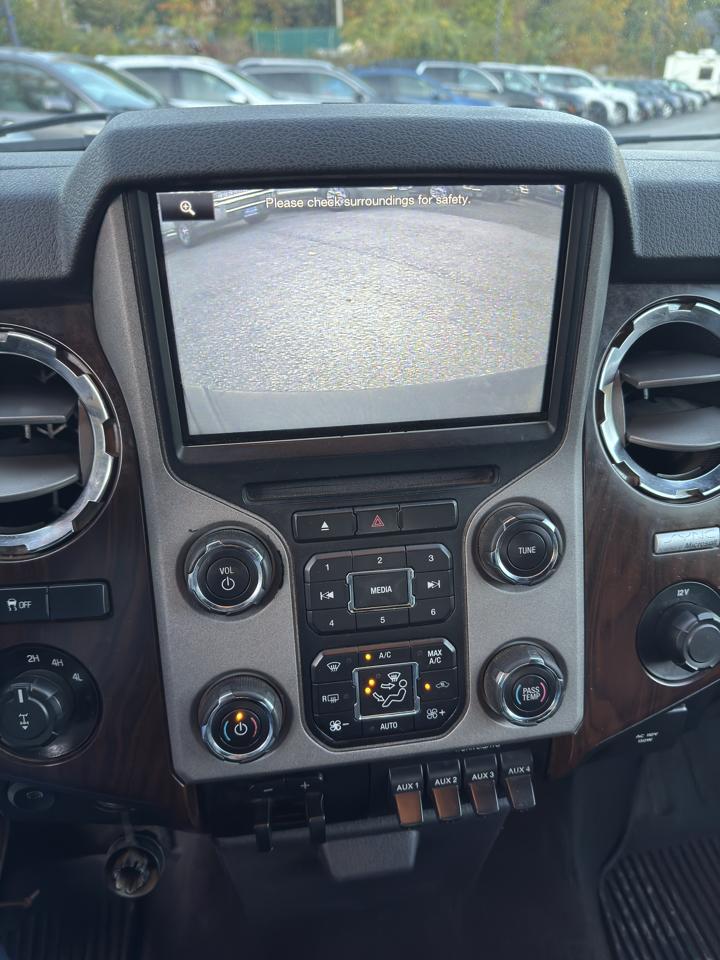 Ford F-350 SD Lariat Crew Cab 4WD 2015