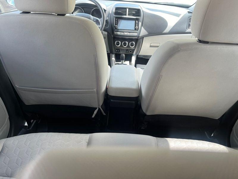 Mitsubishi Outlander Sport 2.0 ES AWD 2021