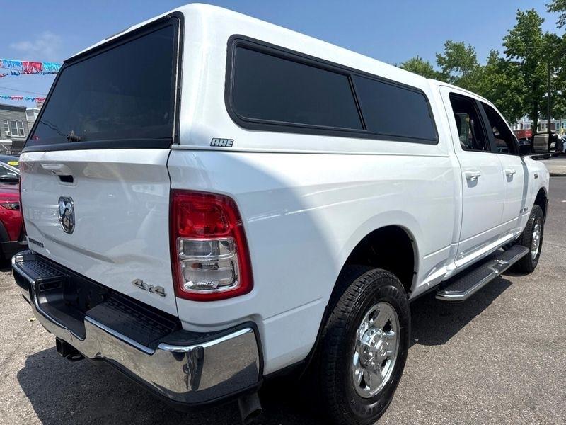 RAM 2500 Tradesman Crew Cab SWB 4WD 2022