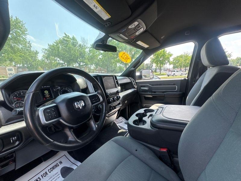 RAM 2500 Tradesman Crew Cab SWB 4WD 2022