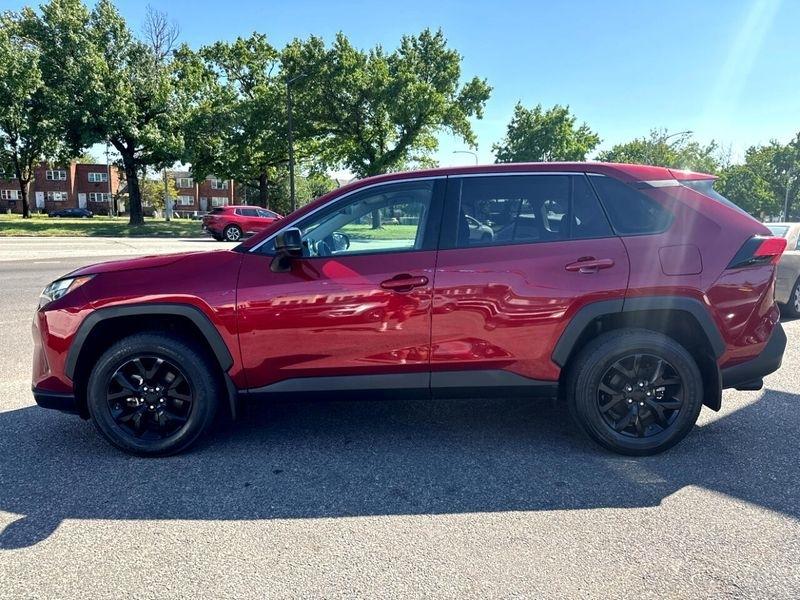 Toyota RAV4 LE 2023